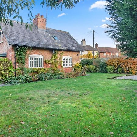 Beautiful 2 Bedroom Cottage In Oxton Oxton  Buitenkant foto